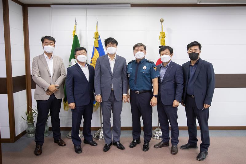 Young-8839.jpg 이미지