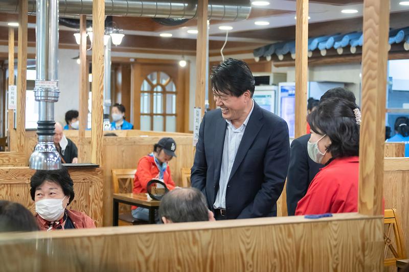 Young-8870.jpg 이미지