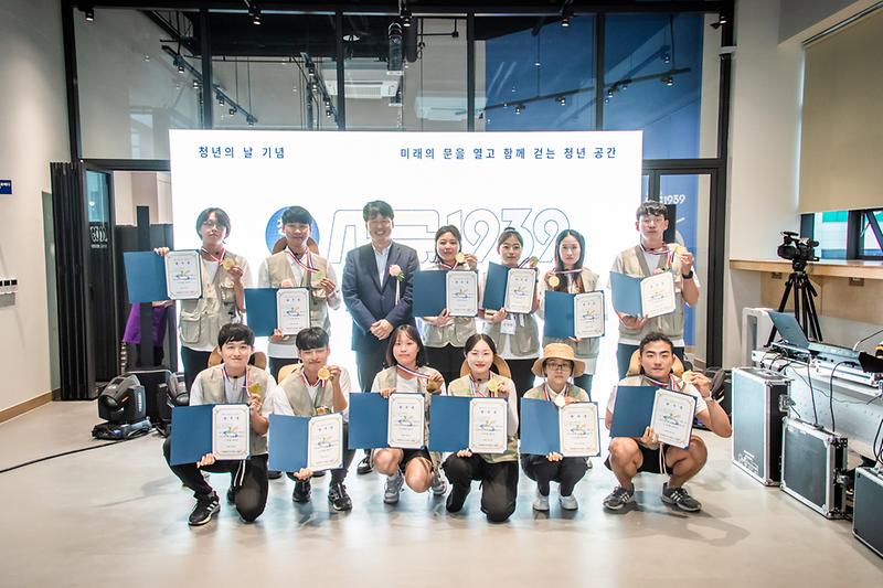 Young-9381.jpg 이미지