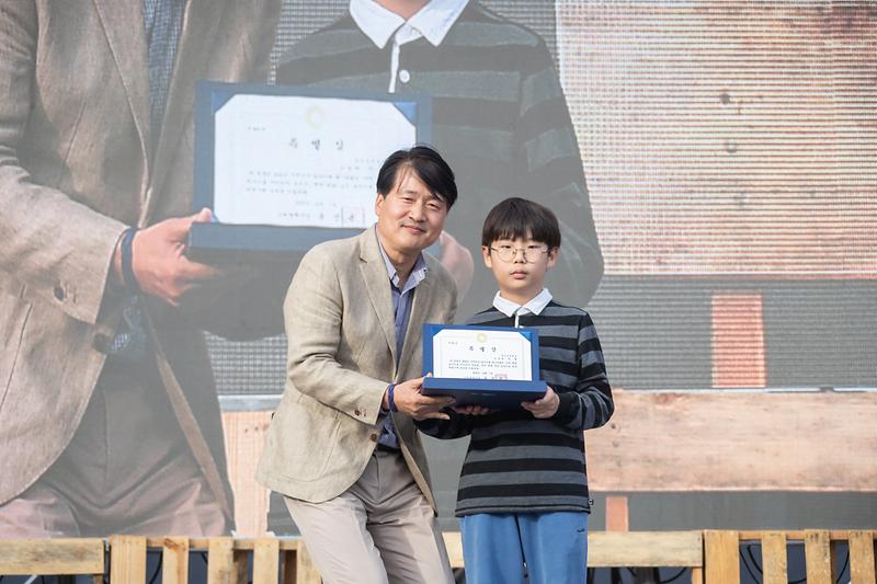 Young-0595.jpg 이미지