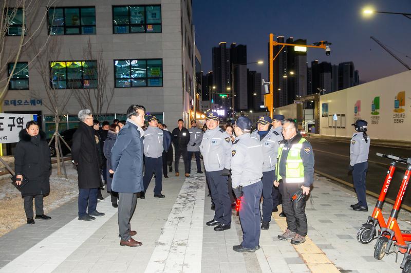 Young-1837.jpg 이미지