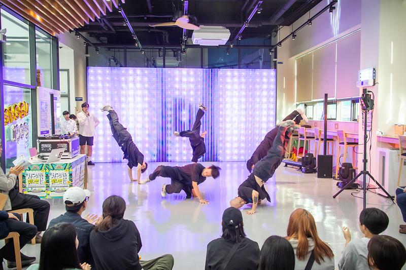 Young-4106.jpg 이미지