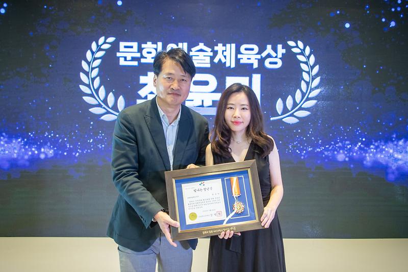 Young-4215.jpg 이미지