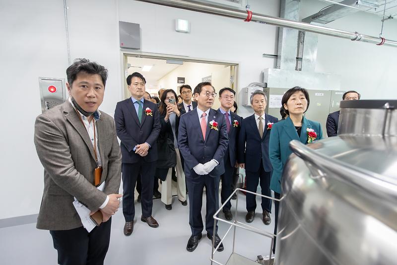 Young-4412.jpg 이미지