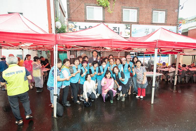 20230829 신현회화 골목형상점가 짜장면 나눔 행사 사진