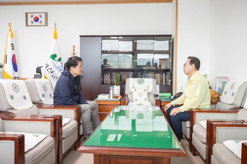 Young-5511.jpg 이미지