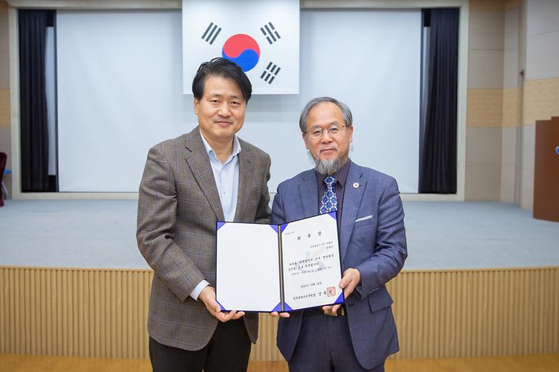 Young-7078.jpg 이미지