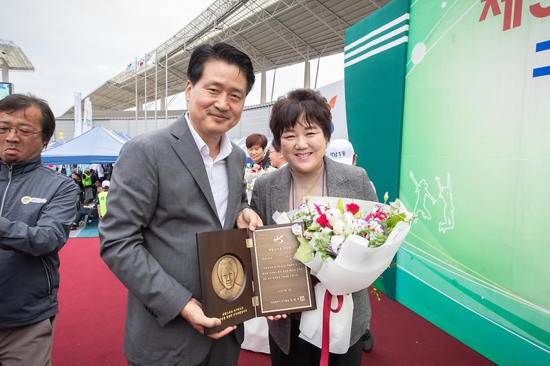 Young-7114.jpg 이미지