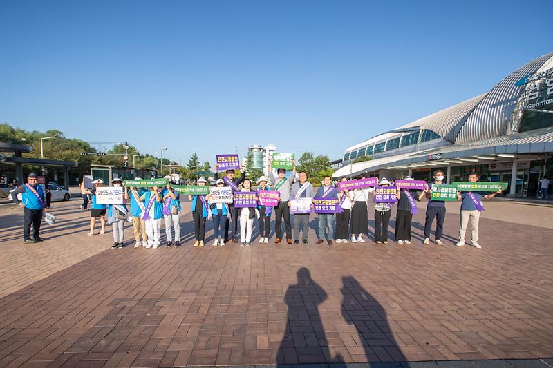 Young-8300.jpg 이미지