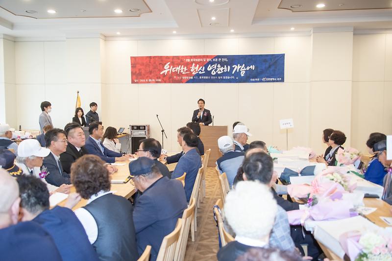 Young-8332.jpg 이미지