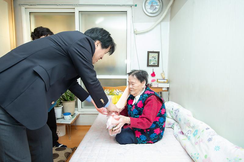 20230201 가정동 100세 어르신 방문 인사 사진