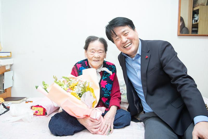 Young-8745.jpg 이미지