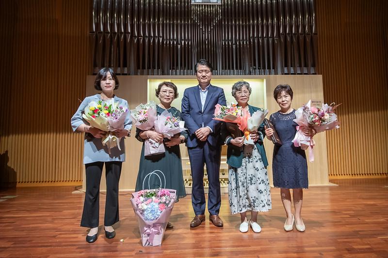 Young-8913.jpg 이미지