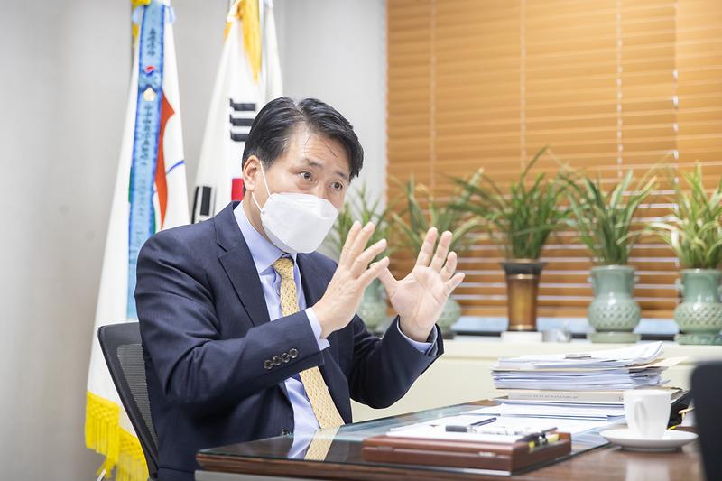 20230106 기호일보 신년 인터뷰 사진