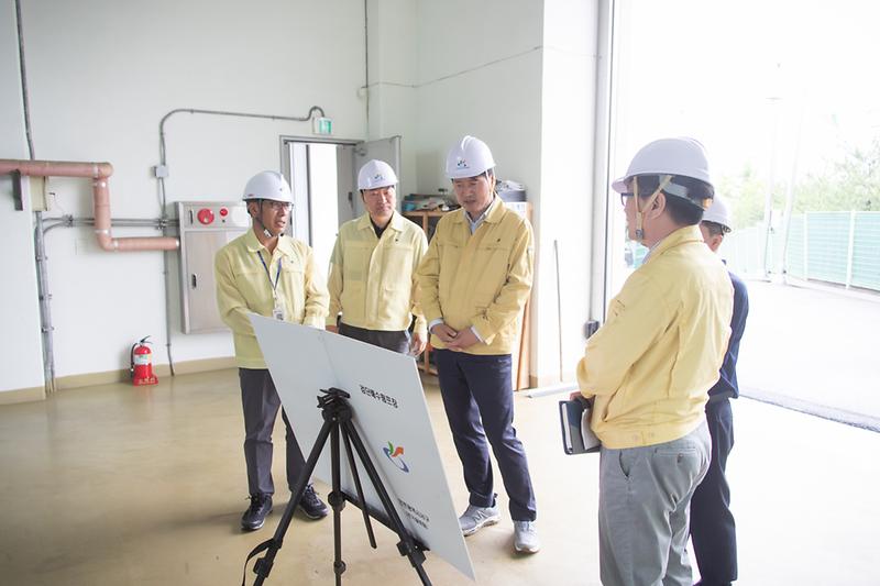 Young-9567.jpg 이미지