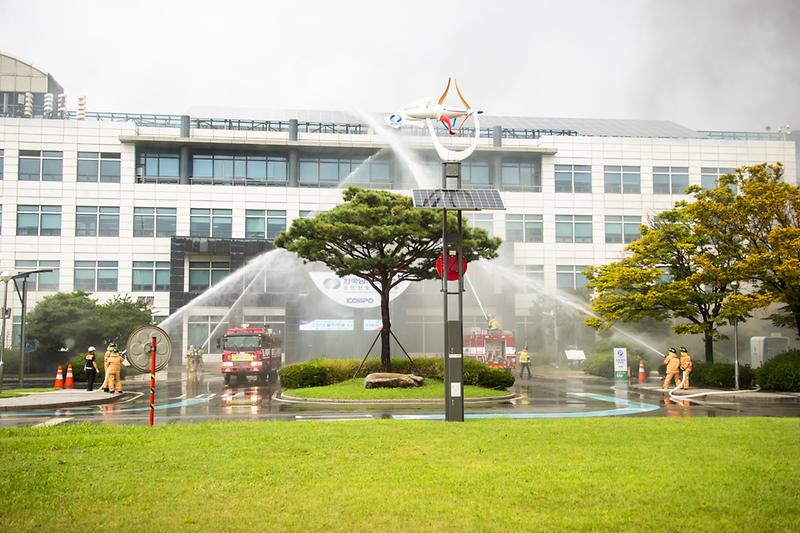 Young-9937.jpg 이미지