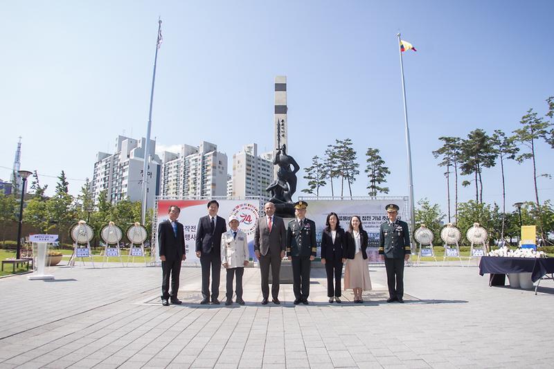 Young-1017.jpg 이미지