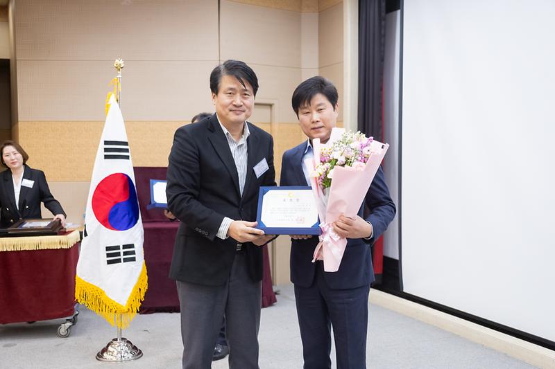 Young-1445.jpg 이미지