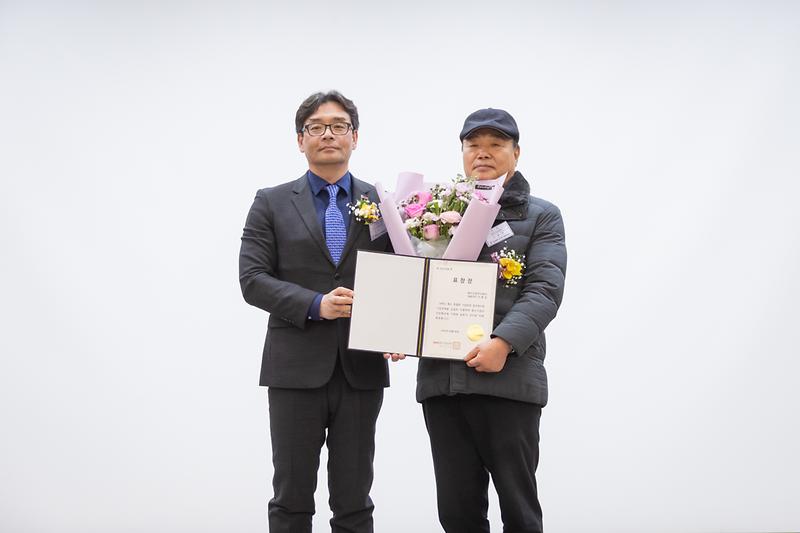 Young-1517.jpg 이미지