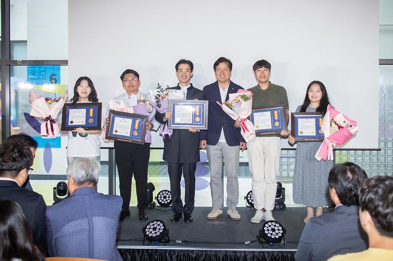 Young-1582.jpg 이미지