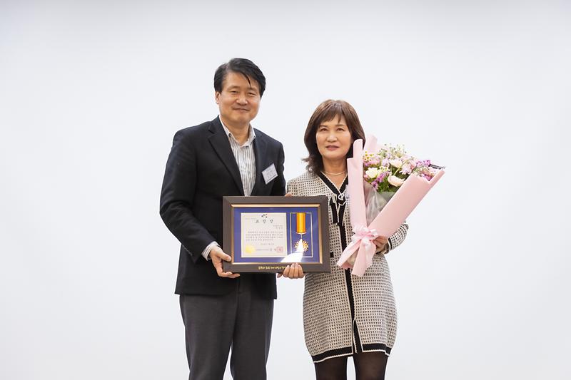 Young-1636.jpg 이미지