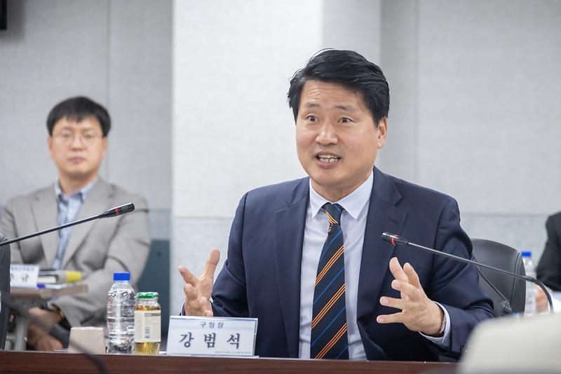 Young-1679.jpg 이미지