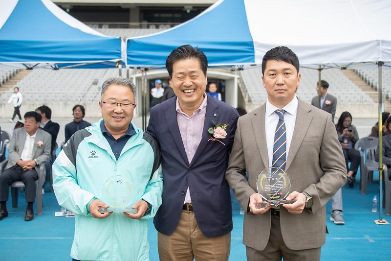 Young-1862.jpg 이미지