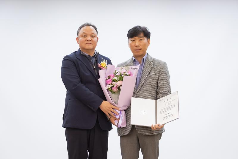 Young-2116.jpg 이미지