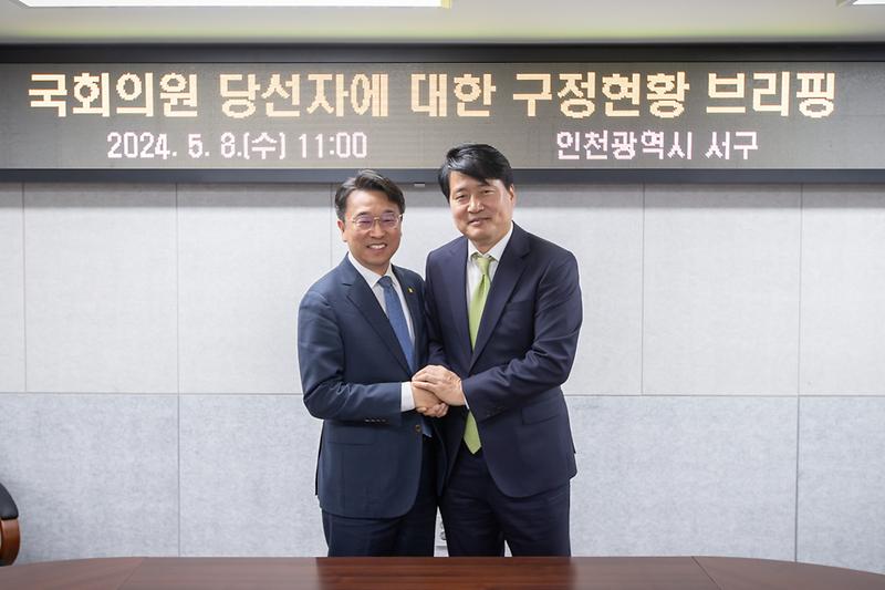 Young-2180.jpg 이미지