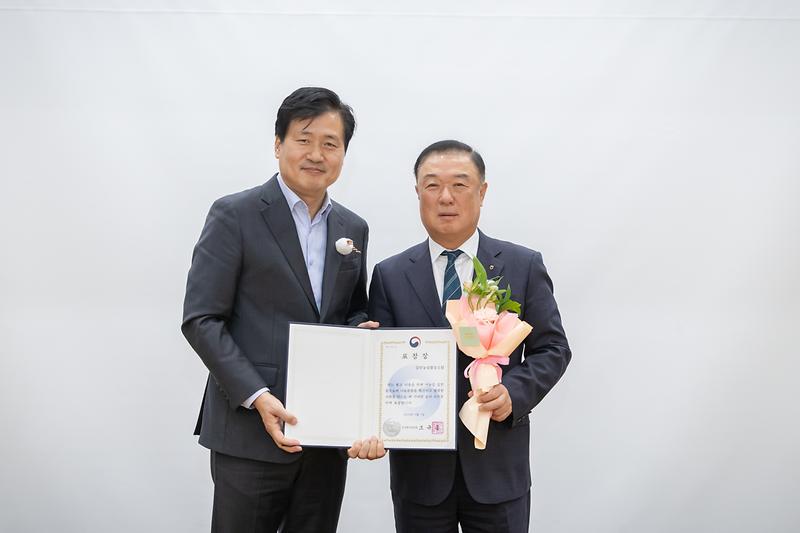 Young-2244.jpg 이미지