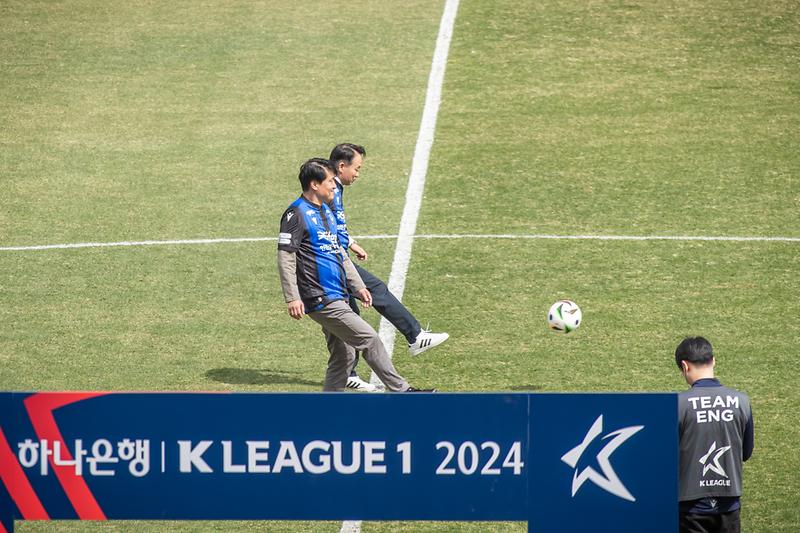 Young-2302.jpg 이미지