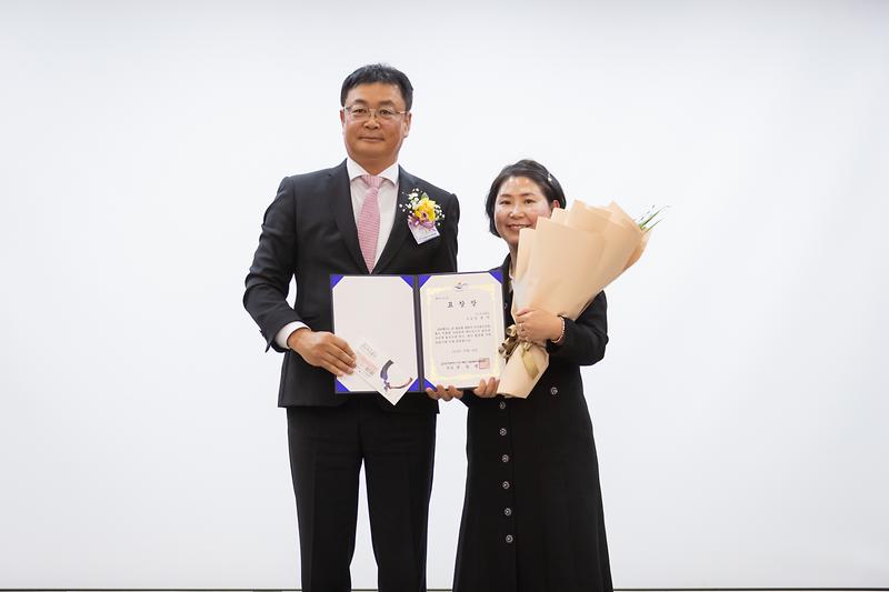 Young-2412.jpg 이미지