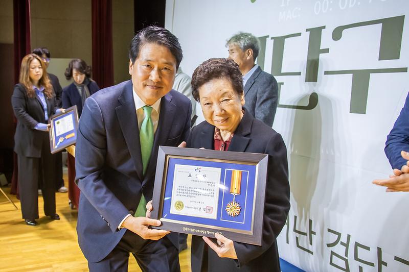 Young-2888.jpg 이미지