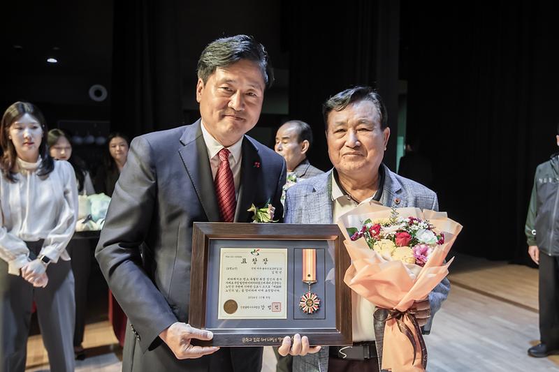 Young-2918.jpg 이미지