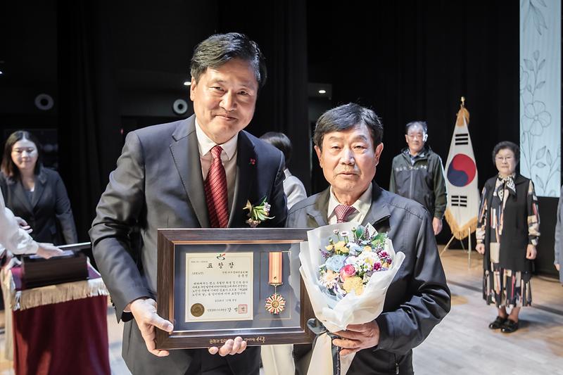 Young-2950.jpg 이미지