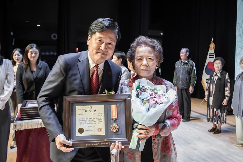 Young-2960.jpg 이미지