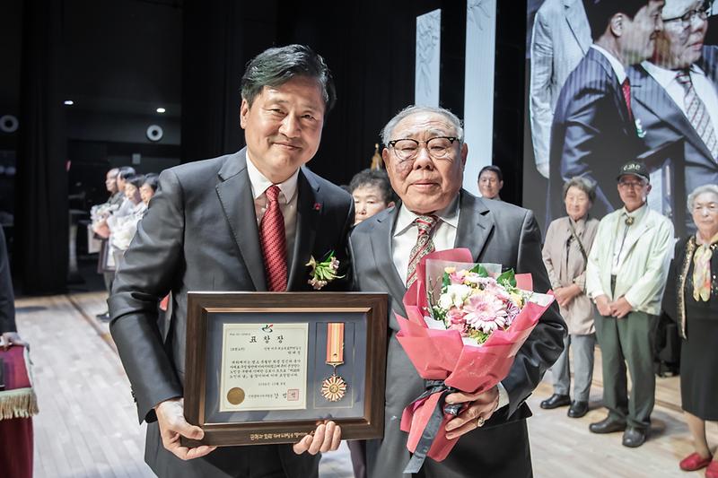 Young-3021.jpg 이미지