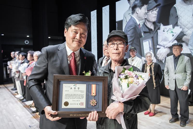 Young-3030.jpg 이미지