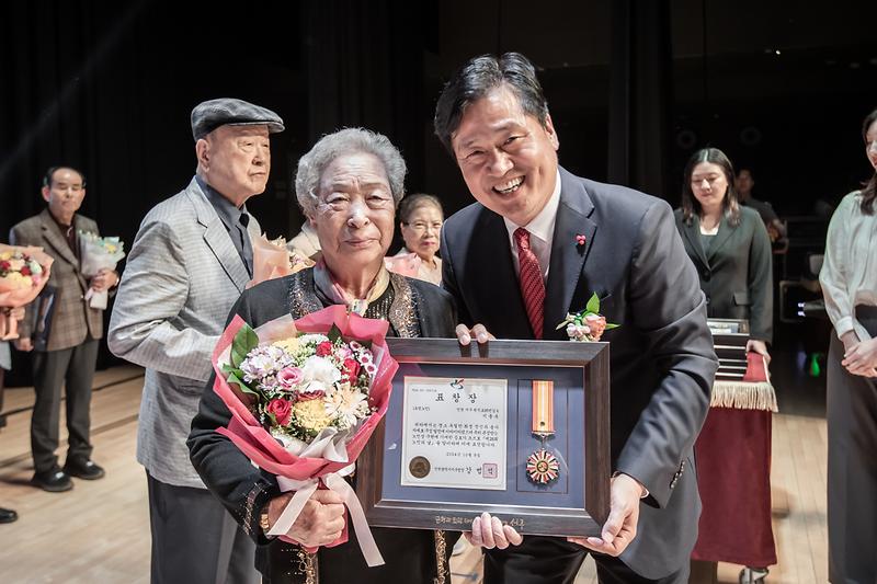 Young-3098.jpg 이미지