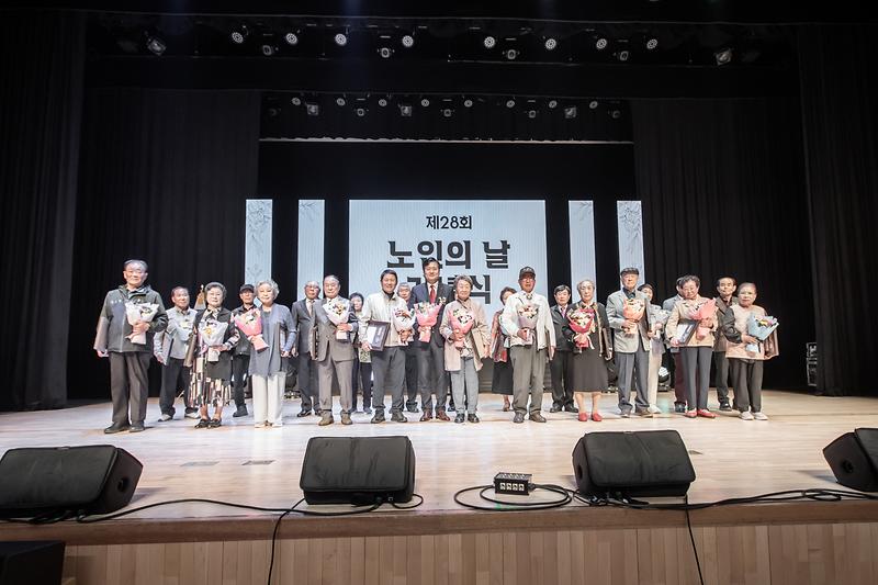 Young-3210.jpg 이미지