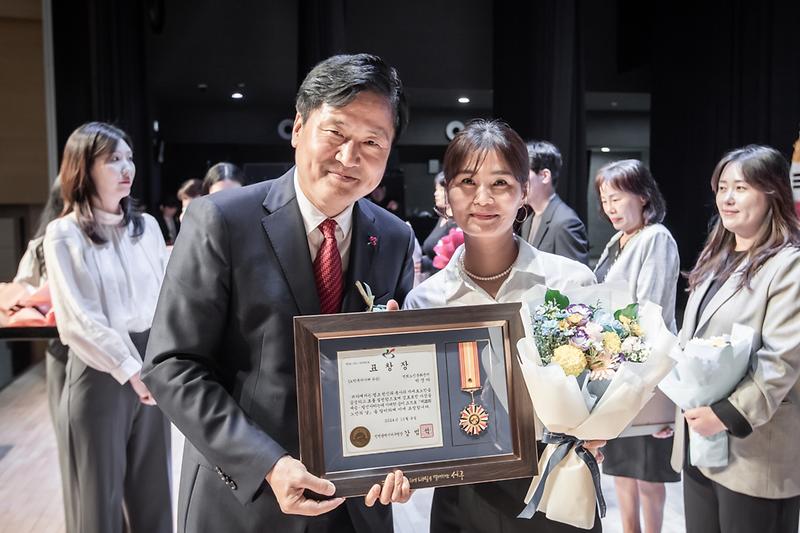 Young-3323.jpg 이미지