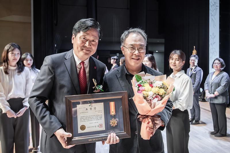 Young-3329.jpg 이미지