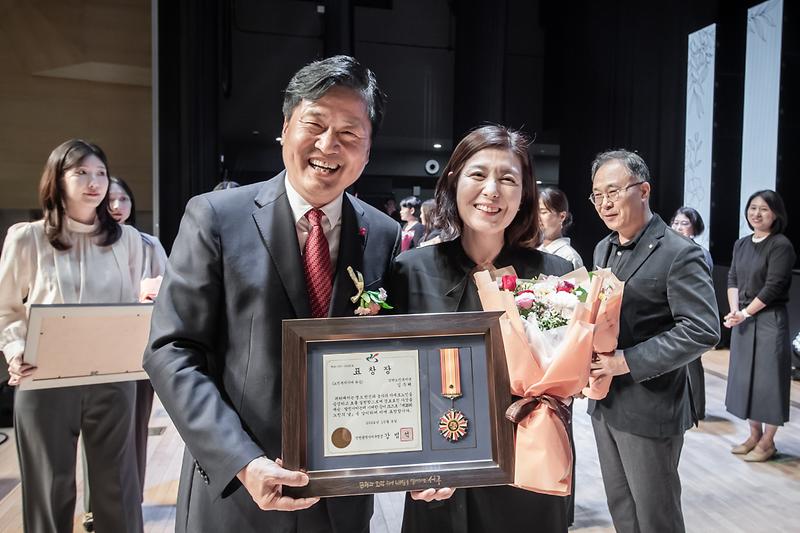 Young-3354.jpg 이미지