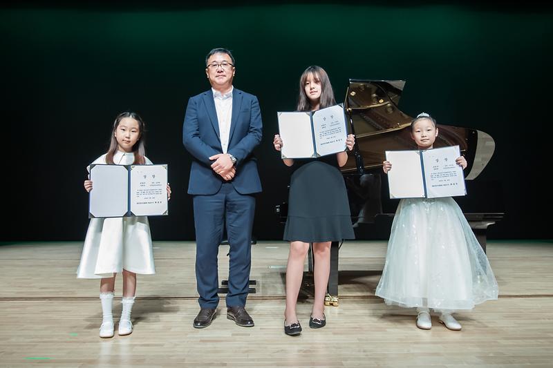 Young-3407.jpg 이미지