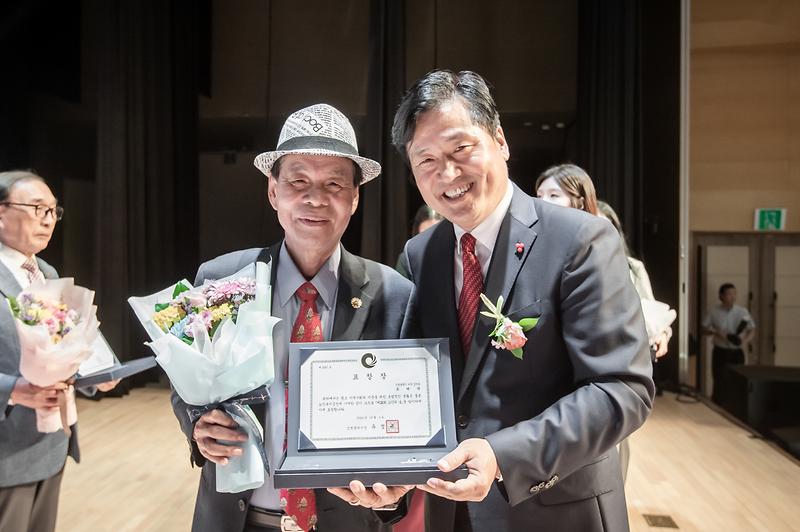 Young-3415.jpg 이미지