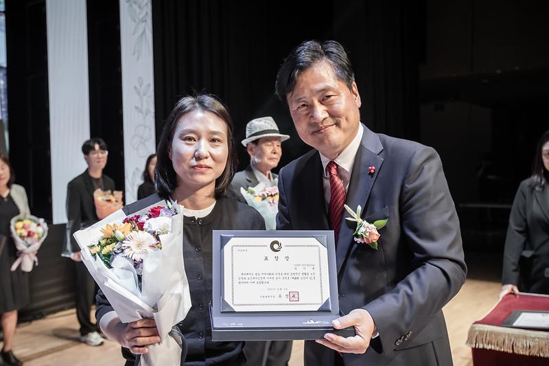 Young-3439.jpg 이미지