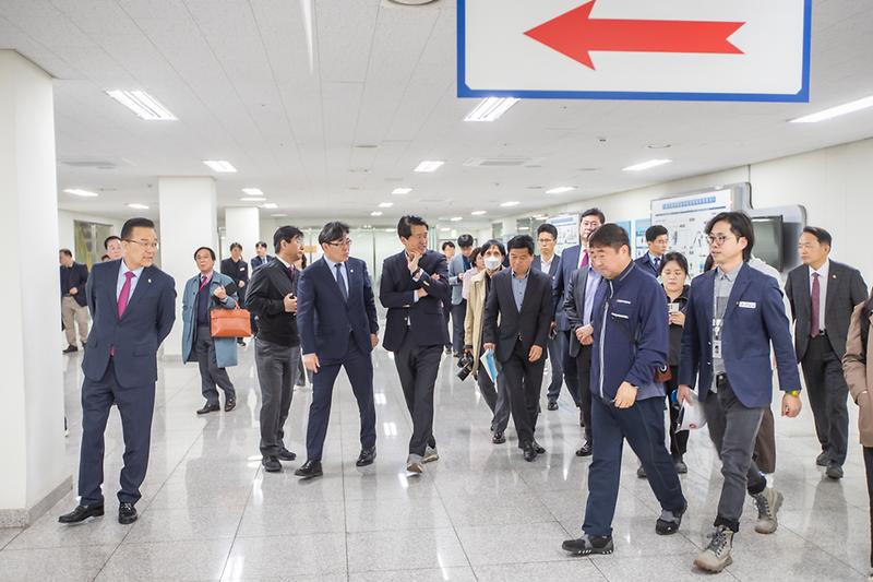 Young-3865.jpg 이미지