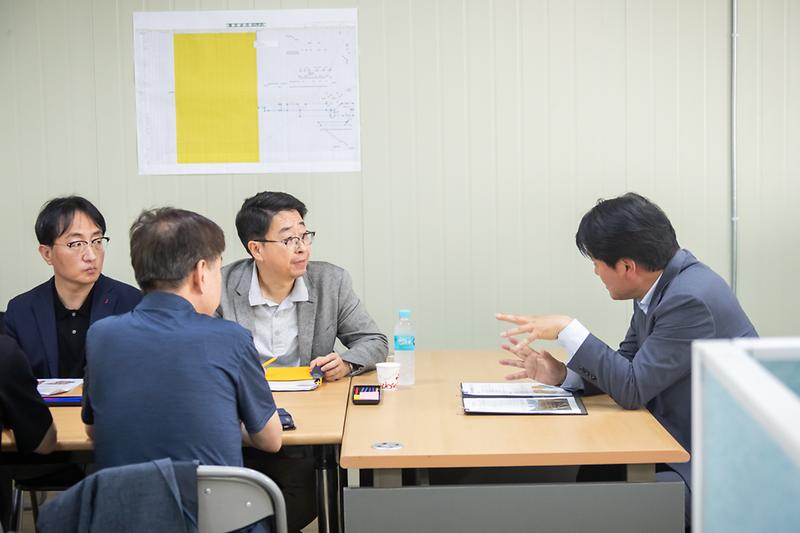 Young-3893.jpg 이미지