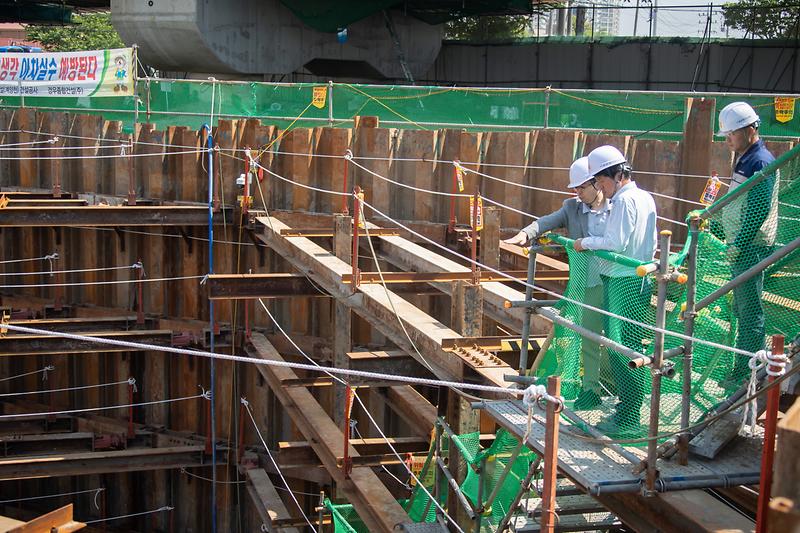 Young-3964.jpg 이미지