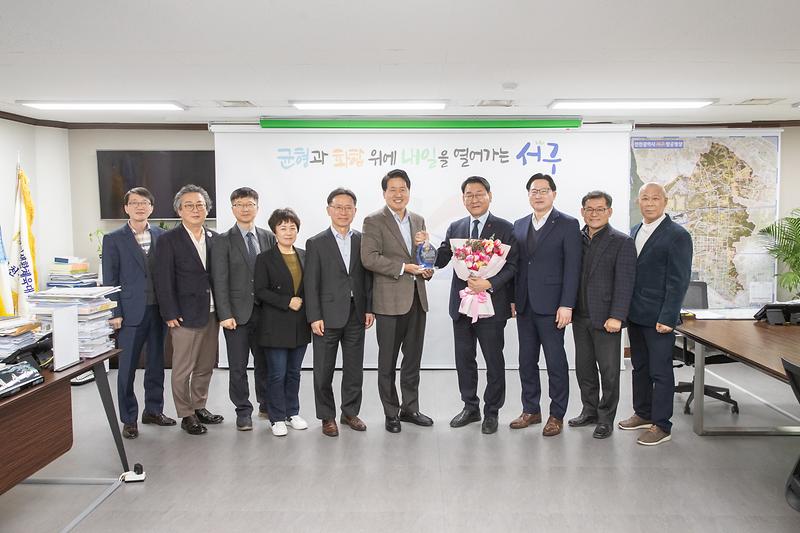 Young-4266.jpg 이미지